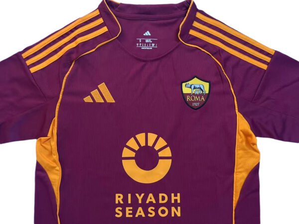 Lisbon Traning Soccer Jersey Official 25/26 Lisbon Training Soccer Jersey for athletes.