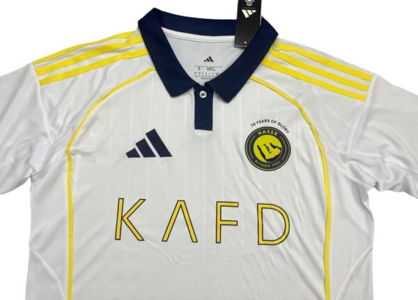 Training soccer jersey with Lisbon team logo and yellow accents.