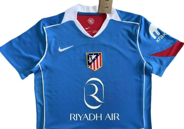 Lisbon Traning Soccer Jersey Training soccer jersey with Atlético Madrid logo and Riyadh Air sponsorship.