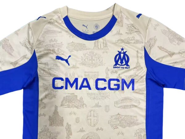 Lisbon 2025/26 Soccer Jersey Lisbon 2025/26 soccer training jersey with team logo and sponsor, ideal for fans and players.