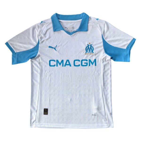 Official Lisbon training soccer jersey with team logo and vibrant blue accents.