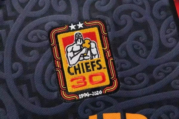 Chiefs 30th Anniversary Patch Kansas City Chiefs 30th anniversary embroidered patch with logo and years 1990-2020.