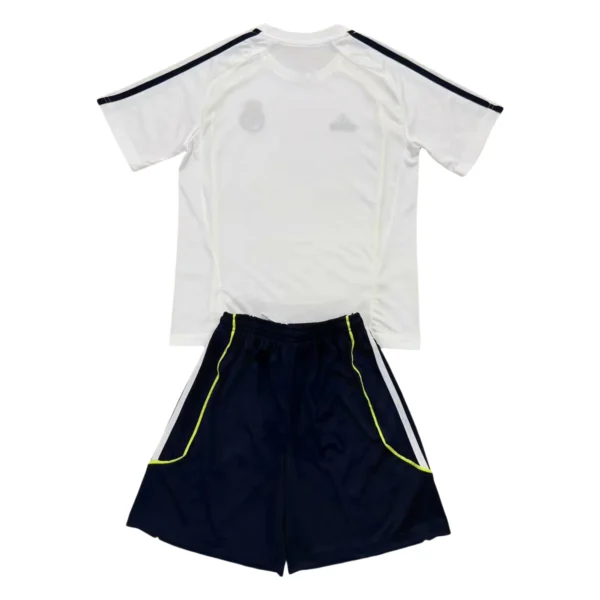 65693a (193) 25/26 Kids Real Madrid Traning Set