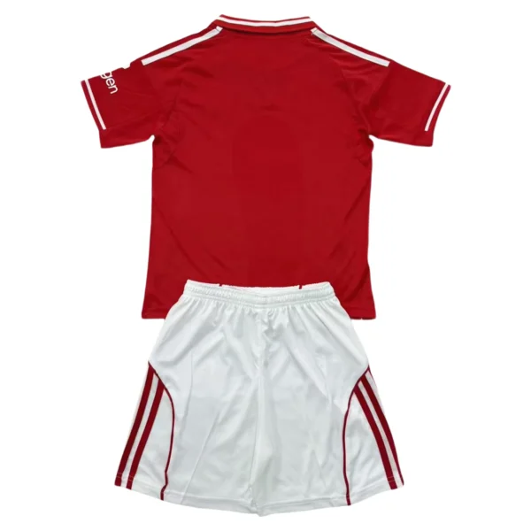 65693a (484) 25/26 Nottingham Forest Home Set