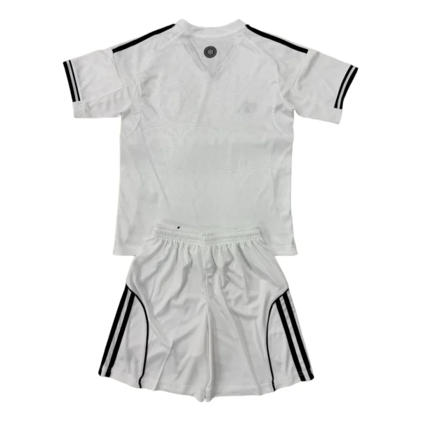 65693a (867)_1777924141126 25/26 Kids Fulham Home Set