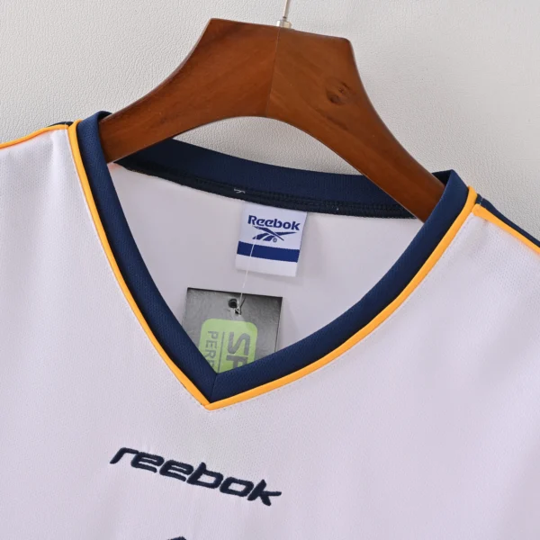 Retro 2001-2002 Liverpool Away Jersey
