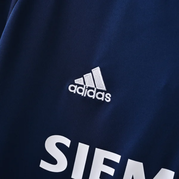 Retro 2005-2006 Real Madrid Away Jersey