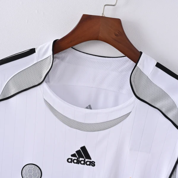 SBD_1258 Retro 2006-2007 Real Madrid Home Jersey