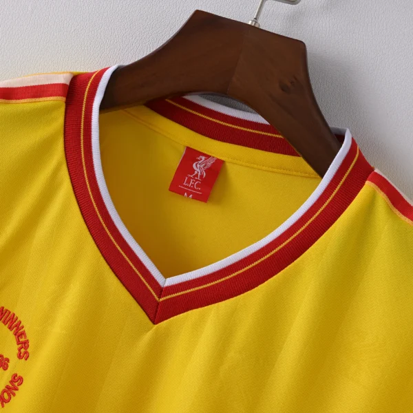 Retro 1985-1986 Liverpool Away Jersey