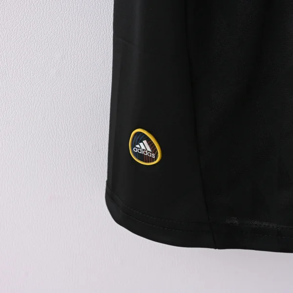 Retro 2010-2011 Liverpool Third Jersey
