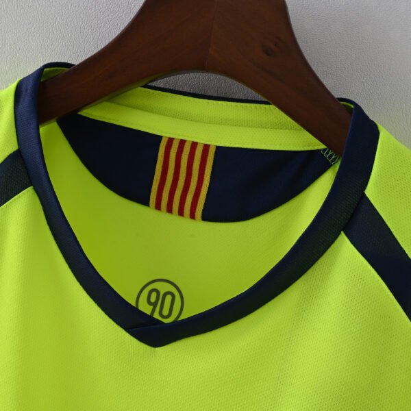 Retro 2005-2006 Barcelona Away Jersey
