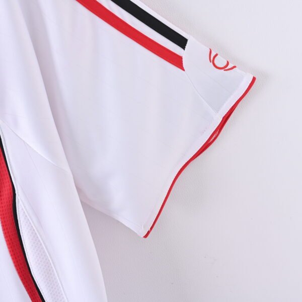 Retro 2006-2007 AC Milan Away Jersey
