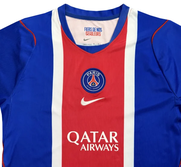 Paris Saint-Germain Football Jersey with Qatar Airways sponsorship. Paris Saint-Germain soccer jersey featuring Qatar Airways logo and Nike branding.