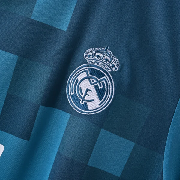 mmexport1740583241727 Retro 2017-2018 Real Madrid Third Jersey